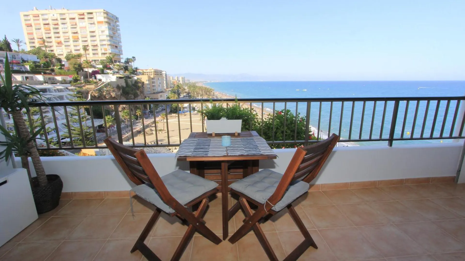 Apartment Amazing Studio In Front Of The Sea Torremolinos